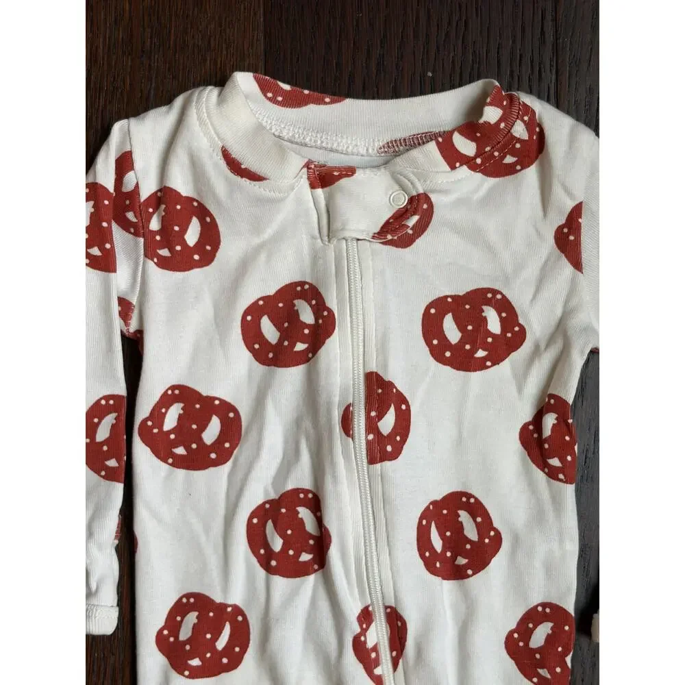 Monica + Andy Baby Pretzel Pajama Zipper One-Piece Romper (White / Brown) - 3-6M
